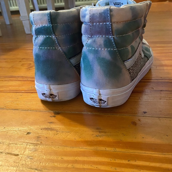 **CUSTOM Vans high tops** - Picture 4 of 7